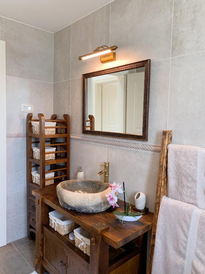 Villa Alara - Charming Villa With Heated Swimming Pool Milohnici Luaran gambar