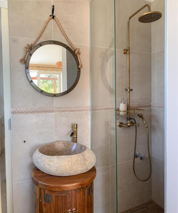 Villa Alara - Charming Villa With Heated Swimming Pool Milohnici Luaran gambar