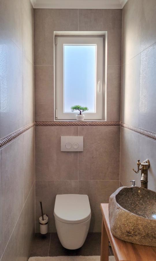 Villa Alara - Charming Villa With Heated Swimming Pool Milohnici Luaran gambar