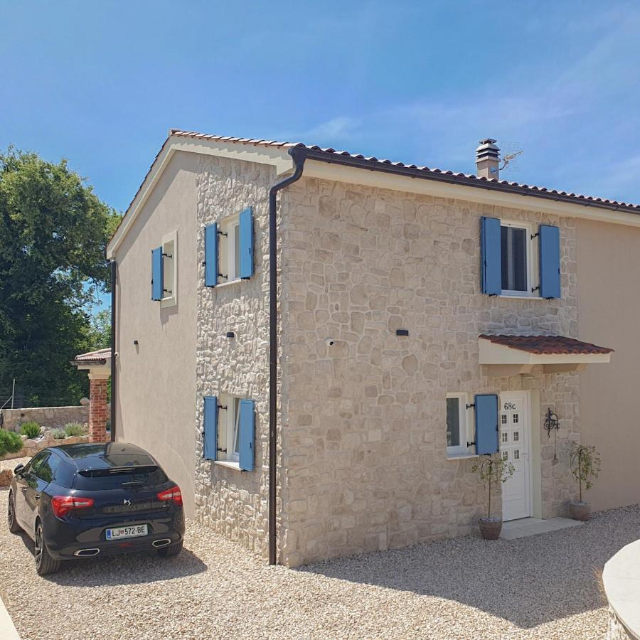 Villa Alara - Charming Villa With Heated Swimming Pool Milohnici Luaran gambar